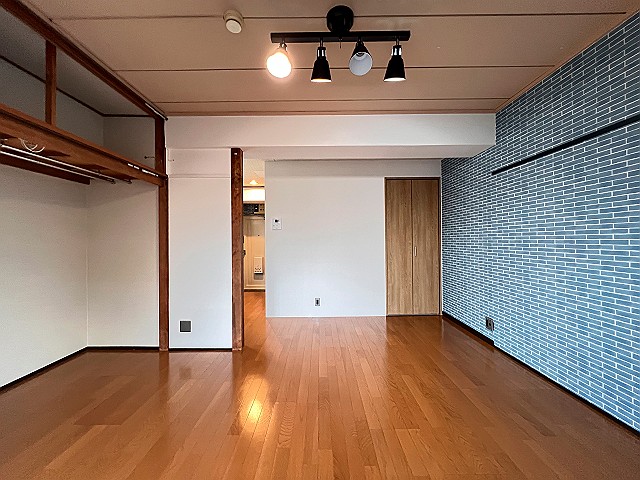 ▶ 第二土屋マンション503号室ヴァーチャル間取図へ 第二土屋マンション503号室ヴァーチャル間取図へ